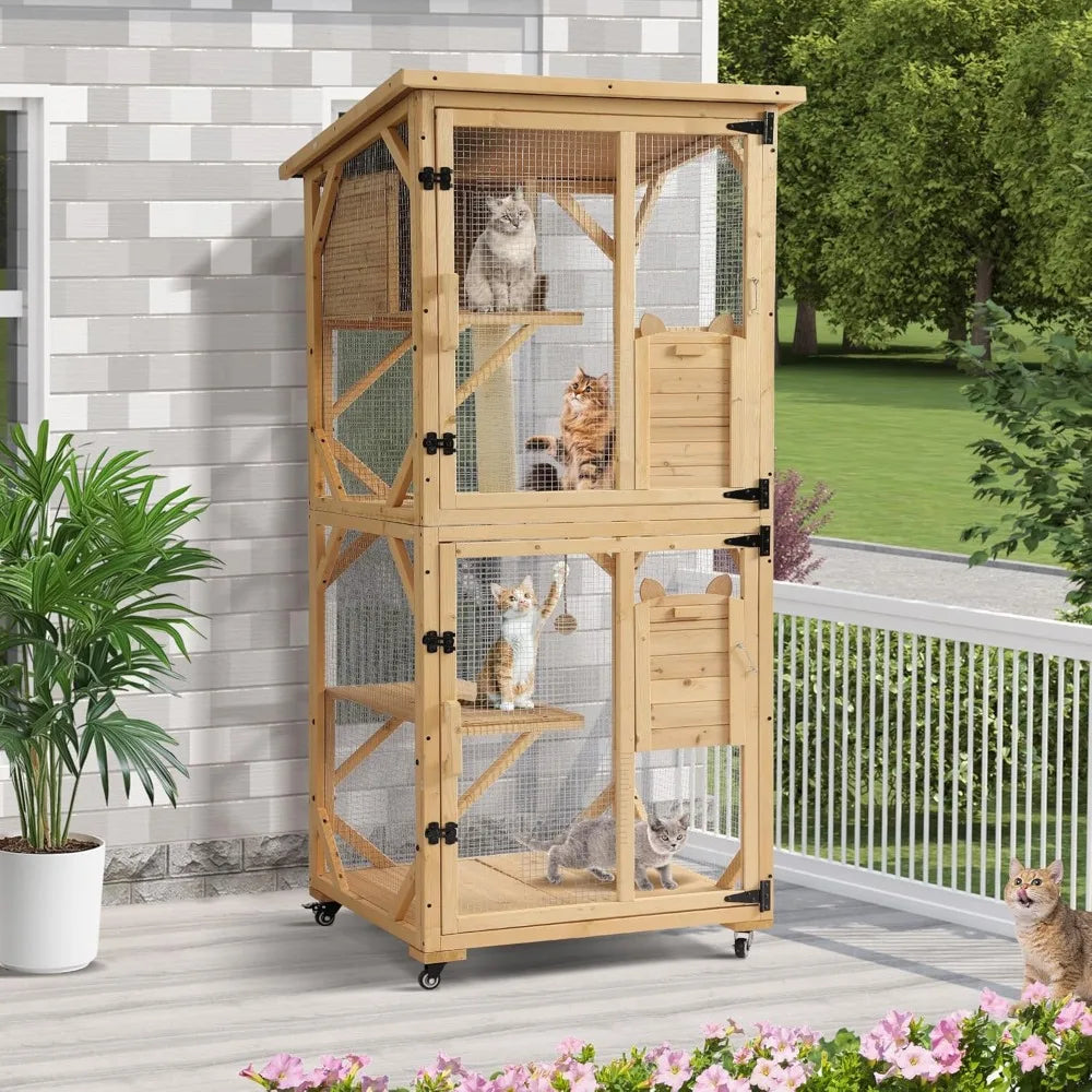 Outdoor Cat Enclosure with Scratcher